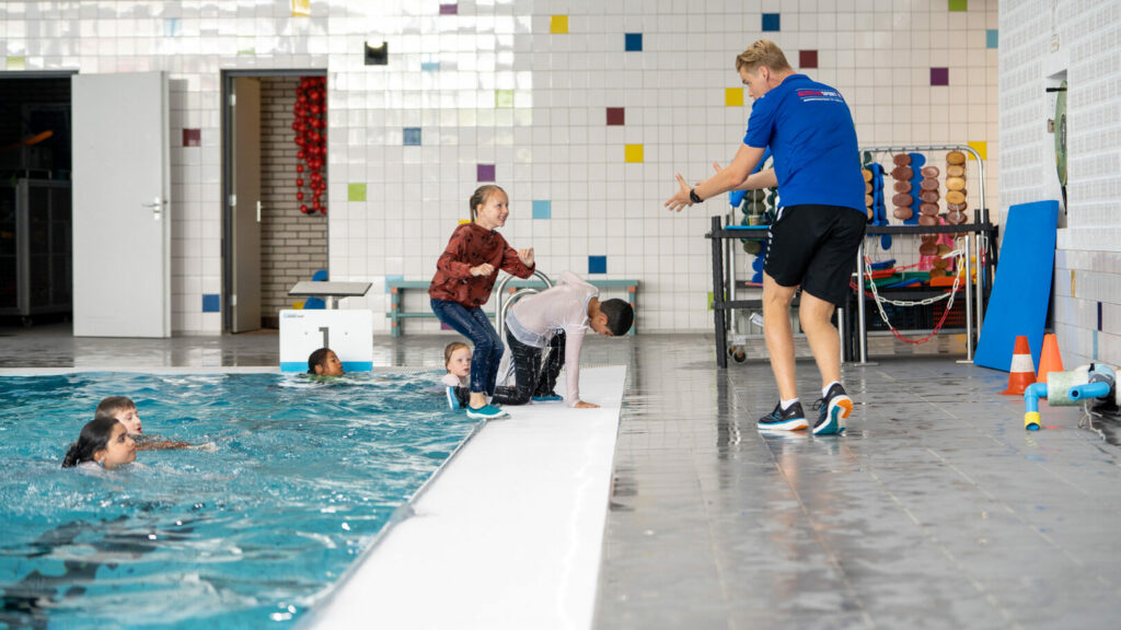 Zwemles in zwembad Hoornse Vaart in Alkmaar